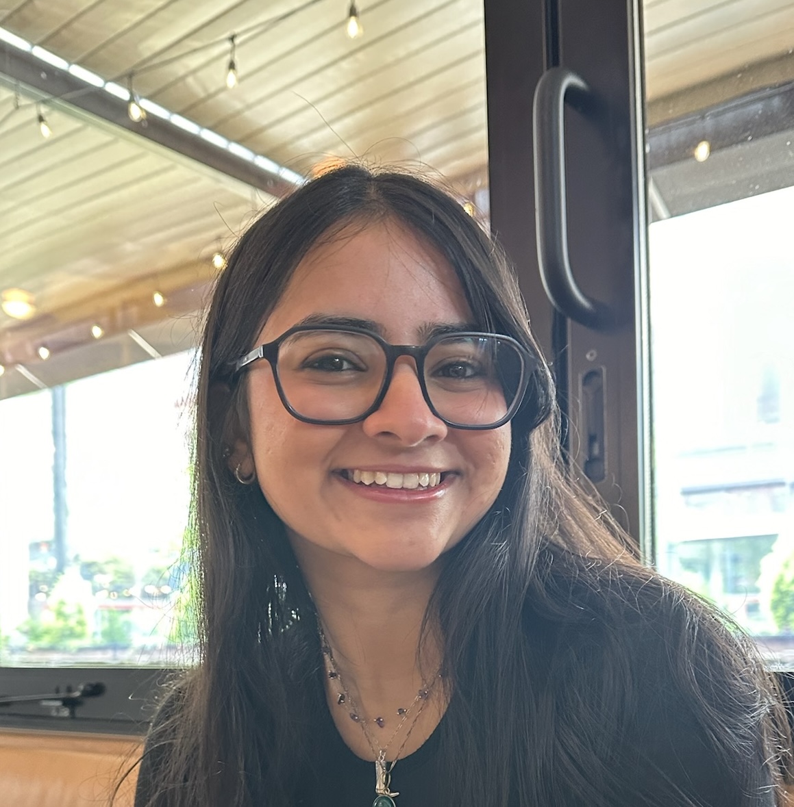 Rachna Iyer Headshot